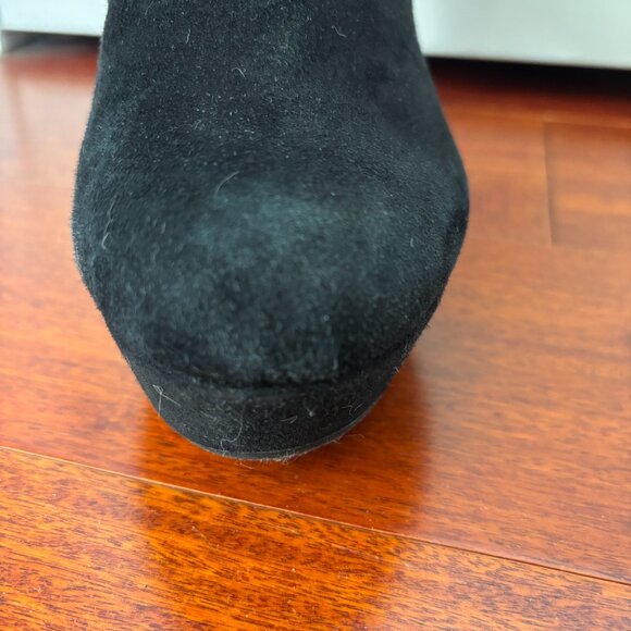 Suede Platform Heels - 8 - Picture 5 of 7